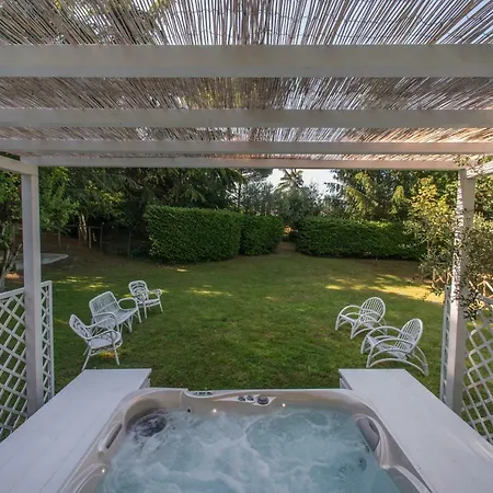 Country Bed & Breakfast 4*